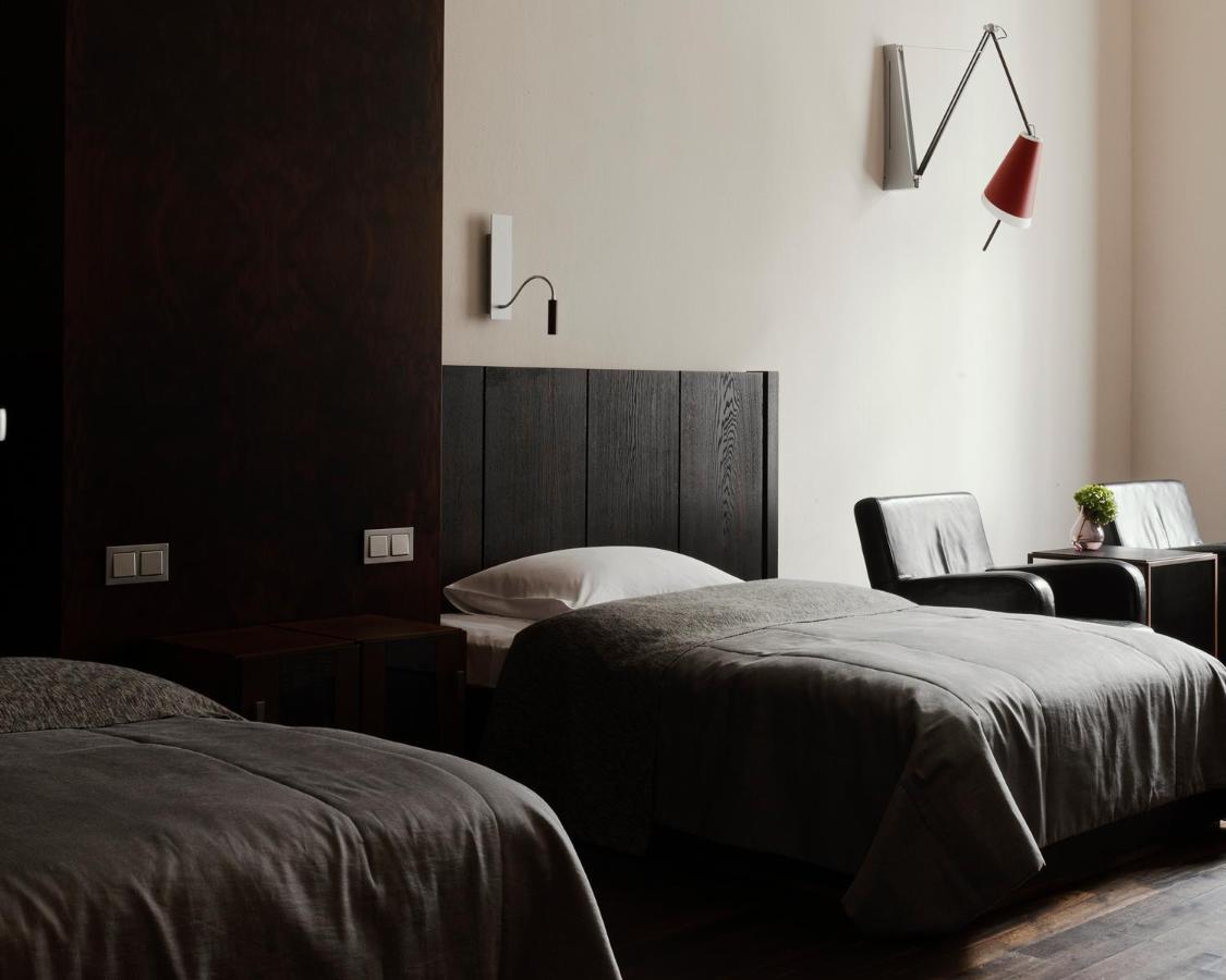 Hotel Monopol Wroclaw Luaran gambar A room at the hotel