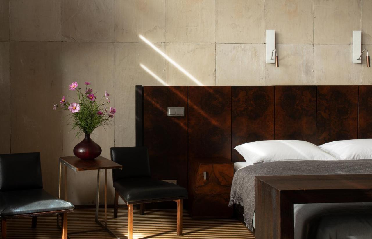 Hotel Monopol Wroclaw Luaran gambar A bedroom at the Hotel de la Ville
