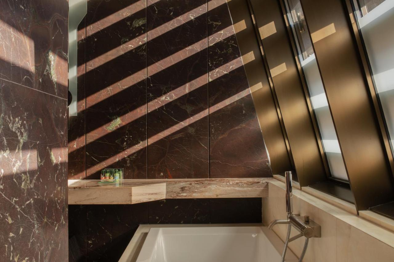 Hotel Monopol Wroclaw Luaran gambar Bathroom