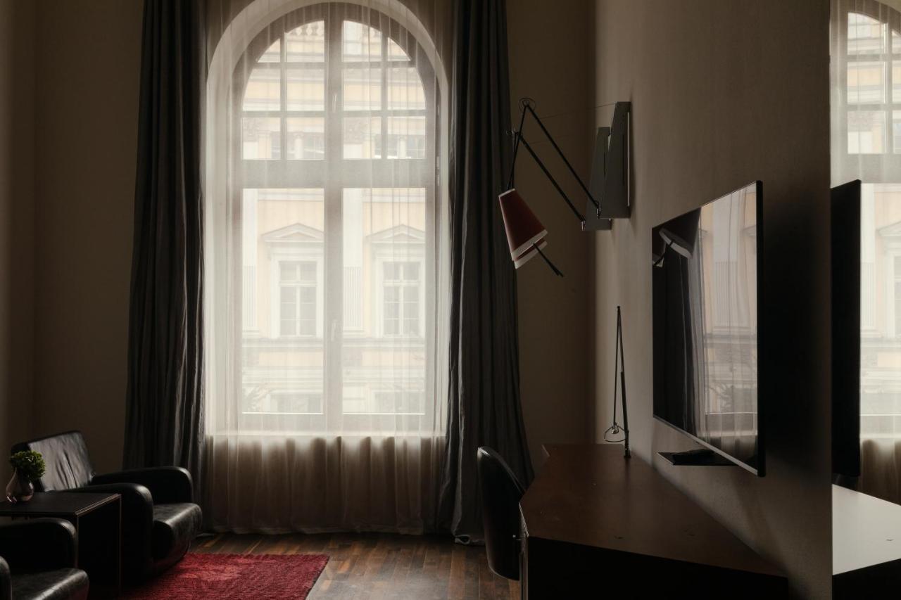 Hotel Monopol Wroclaw Luaran gambar A room in the hotel