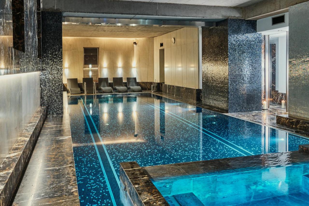Hotel Monopol Wroclaw Luaran gambar The pool at The Dorchester